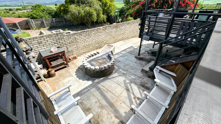 4 Bedroom Property for Sale in Fraaiuitsig Western Cape